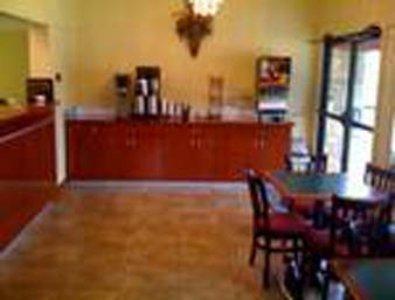 Knights Inn Charleston West Virginia Restaurant photo